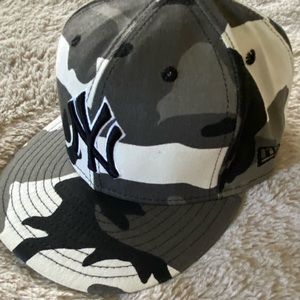 New Era New York Yankees flat brim fitted hat